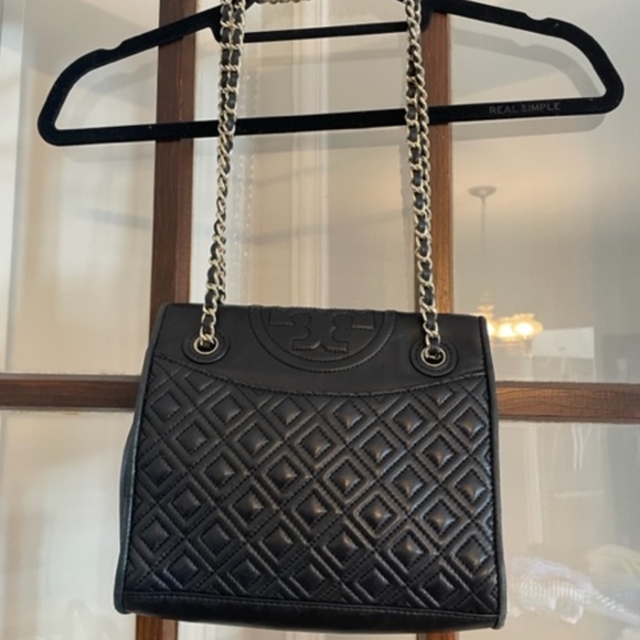 Tory Burch Handbags - Tory Burch Fleming Shoulder Bag